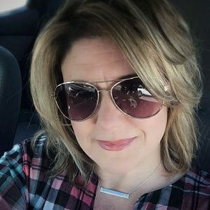 Meet your Posher, Christi